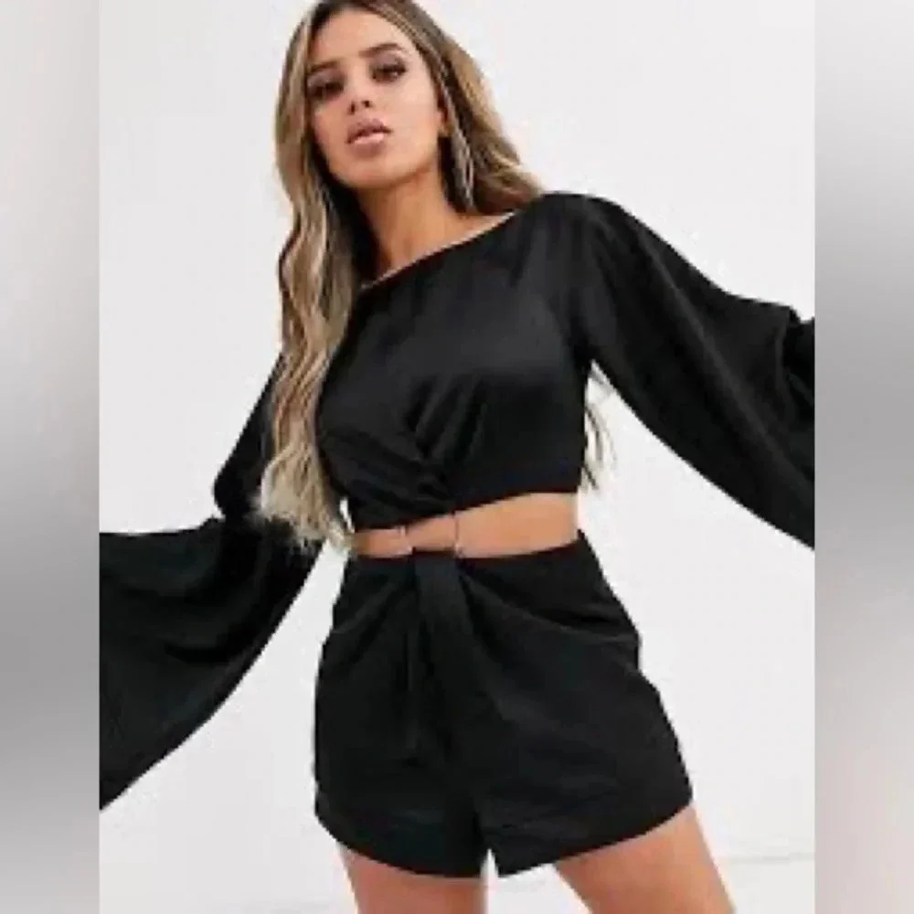 NWT‎ SIGNIFICANT OTHER DUSK BLACK CUTOUT LONGSLEEVE ROMPER
